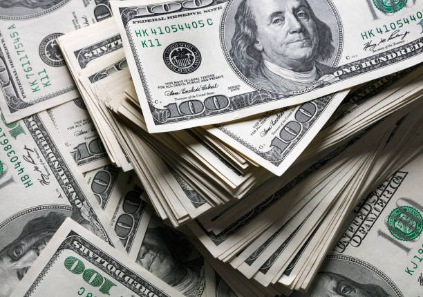 Dólar abaixo de R$ 5 reacende viagens ao exterior: veja o que esperar para os próximos meses 1 image 2